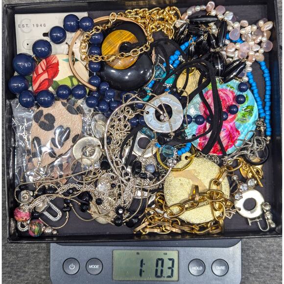 Lot of Wearable Jewelry, 1 Pound Bag (1 lbs.+) Useable, Random, Vintage to Now - Picture 1 of 2